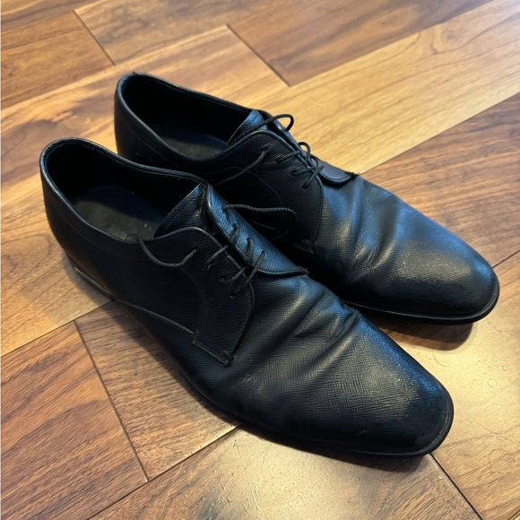 Prada CALZATURE UOMO shoes - size 8.  Black saffiano leather.  Used. - Picture 5 of 5